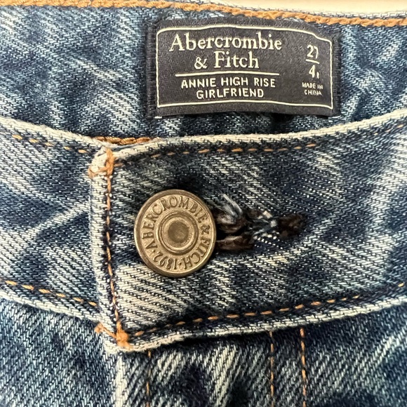 Abercrombie High Rise Annie Girlfriend Jeans Size 27R - Picture 4 of 4